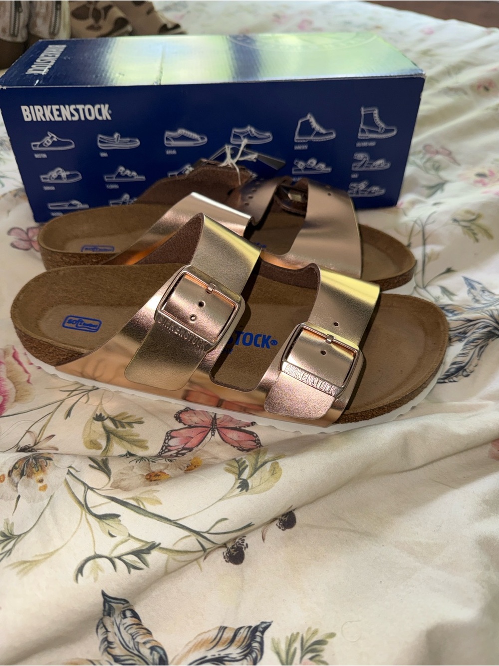 Women’s Birkenstock metallic copper sandals sz 8 NWT Arizona BS